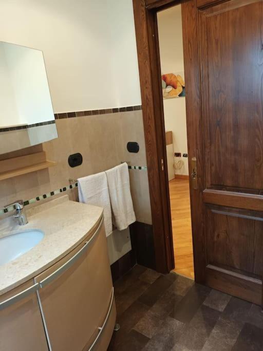 La Casa Di Elenu A Posillipo